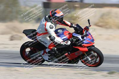 media/Dec-01-2025-Moto Forza (Mon) [[2daa91e15f]]/3-Beginner Group/Session 2 (Turn 7 Inside Pans)/